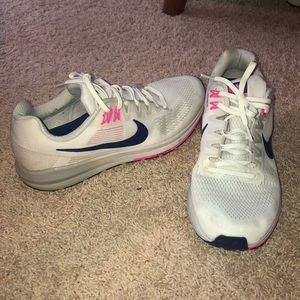 Women’s Nike sneakers